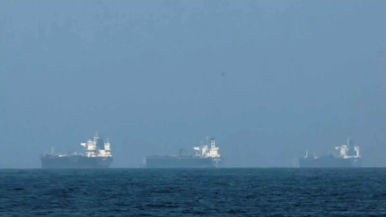 تقرير عبري: أمريكا وروسيا أكبر المستفيدين من الحرب على إيران