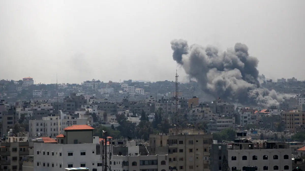 الاحتلال الإسرائيلي يقصف موقعًا فلسطينيًا جنوبي قطاع غزة