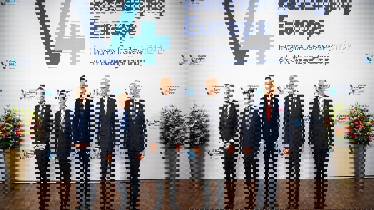 الرباط تبحث عن آفاق جديدة ضمن مجموعة "فيسغراد+المغرب"