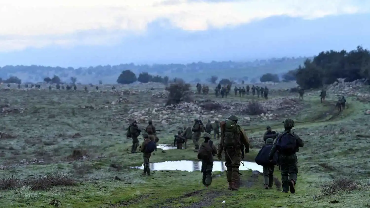سوريا.. قوات إسرائيلية تستهدف بالأسلحة الرشاشة تل الأحمر الشرقي