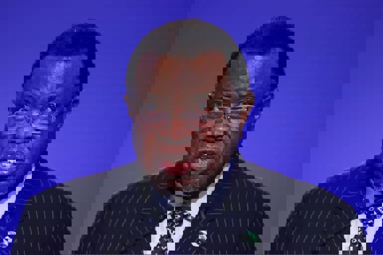 وفاة رئيس ناميبيا حاجي جينجوب عن 82 عاما