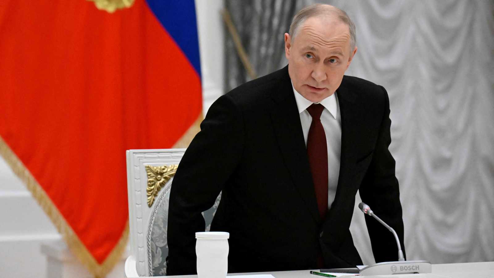 الكرملين: بوتين تلقى تقارير عن السيطرة على بوكروفسك وفوفشانسك