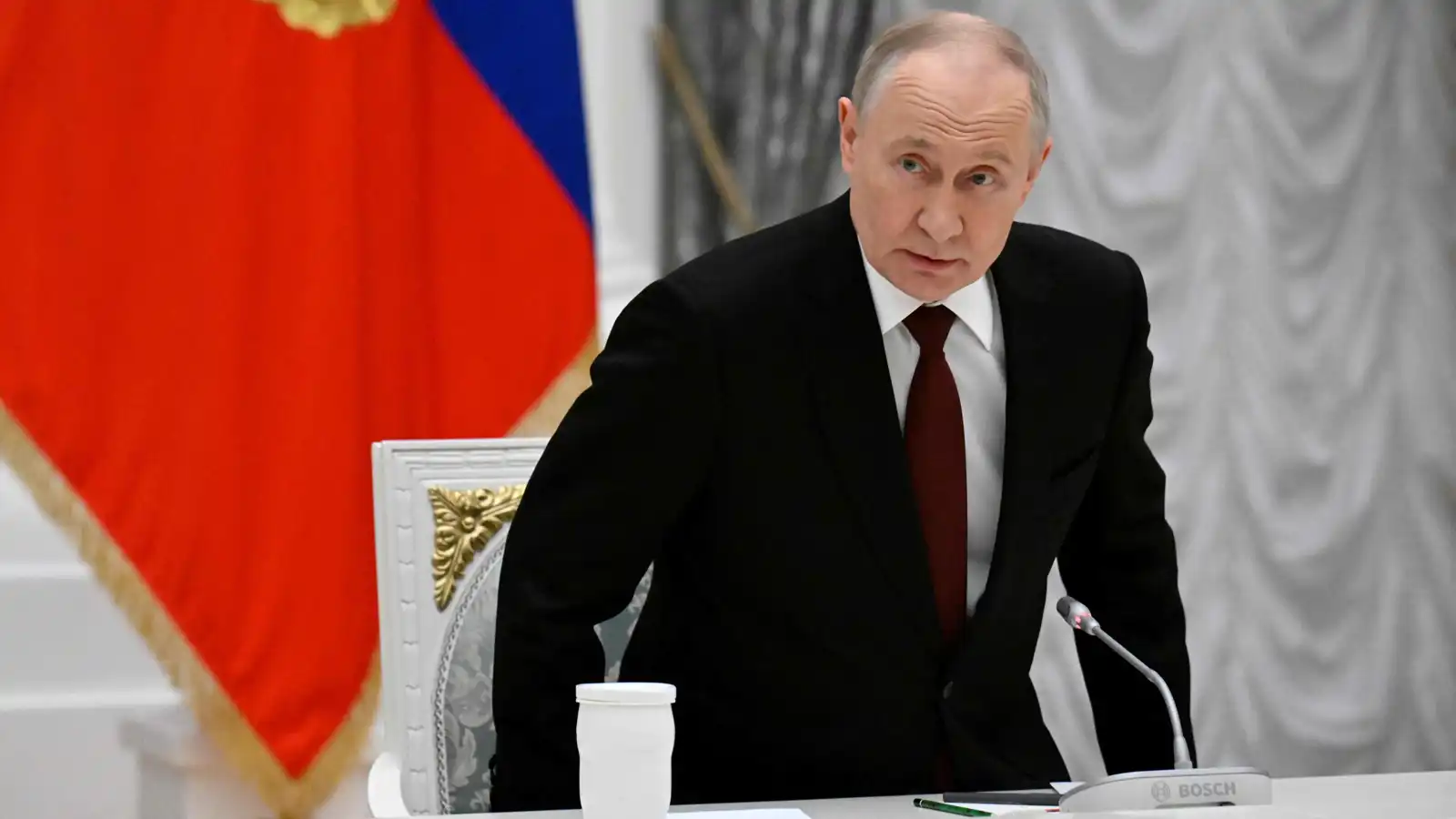 الكرملين: بوتين تلقى تقارير عن السيطرة على بوكروفسك وفوفشانسك