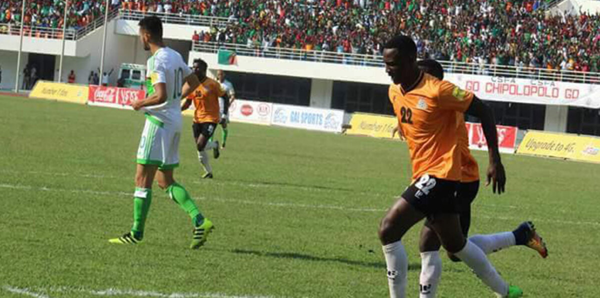 "الخضر ينهارون".. صحف الجزائر تهاجم منتخب بلادها بعد السقوط أمام زامبيا