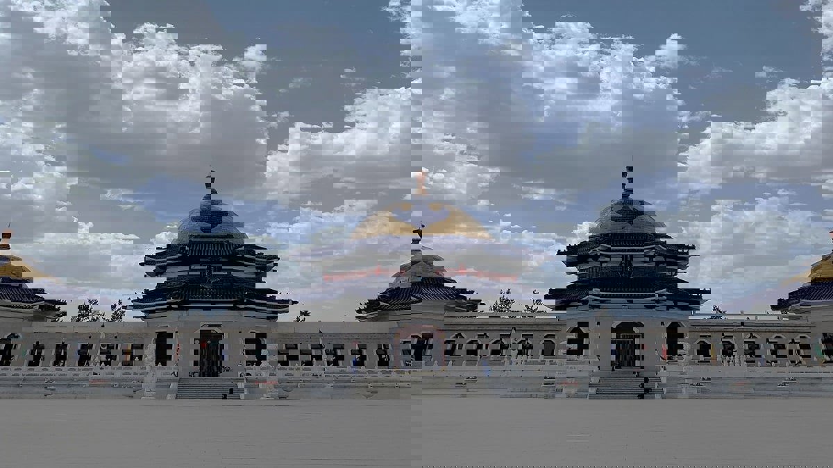 الصين تدعو السياح لزيارة منغوليا الداخلية رغم ظهور "الطاعون الدبلي"