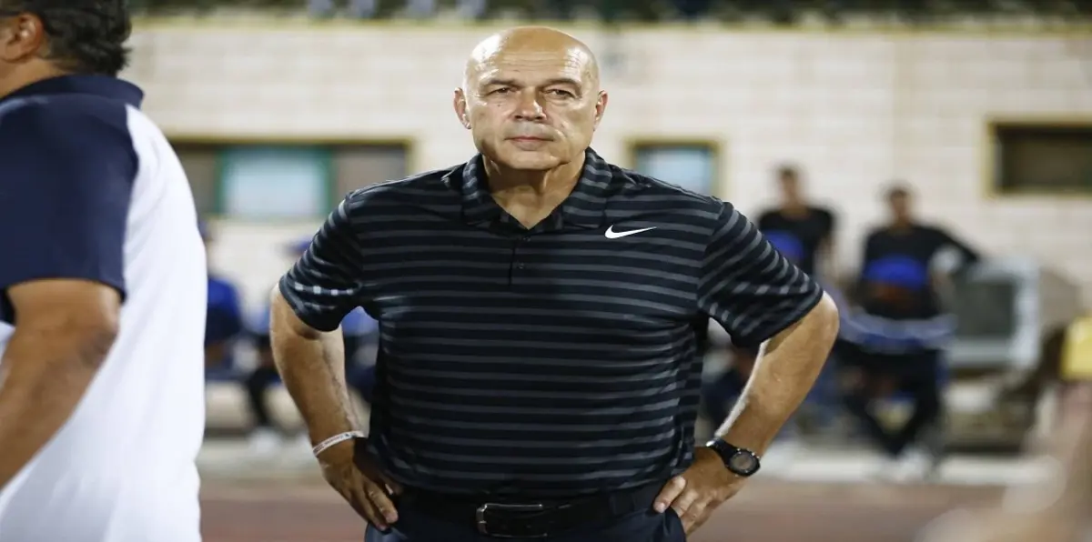 كريستيان غروس يكشف أسباب غياب حمدي النقاز وحميد أحداد عن مباريات نادي الزمالك