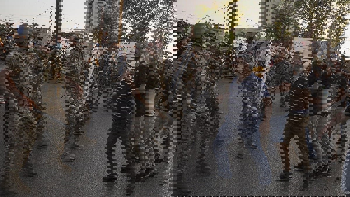 في "أربعينية" انفجار بيروت.. إطلاق نار ومواجهات بمحيط القصر الرئاسي في بعبدا (فيديو)