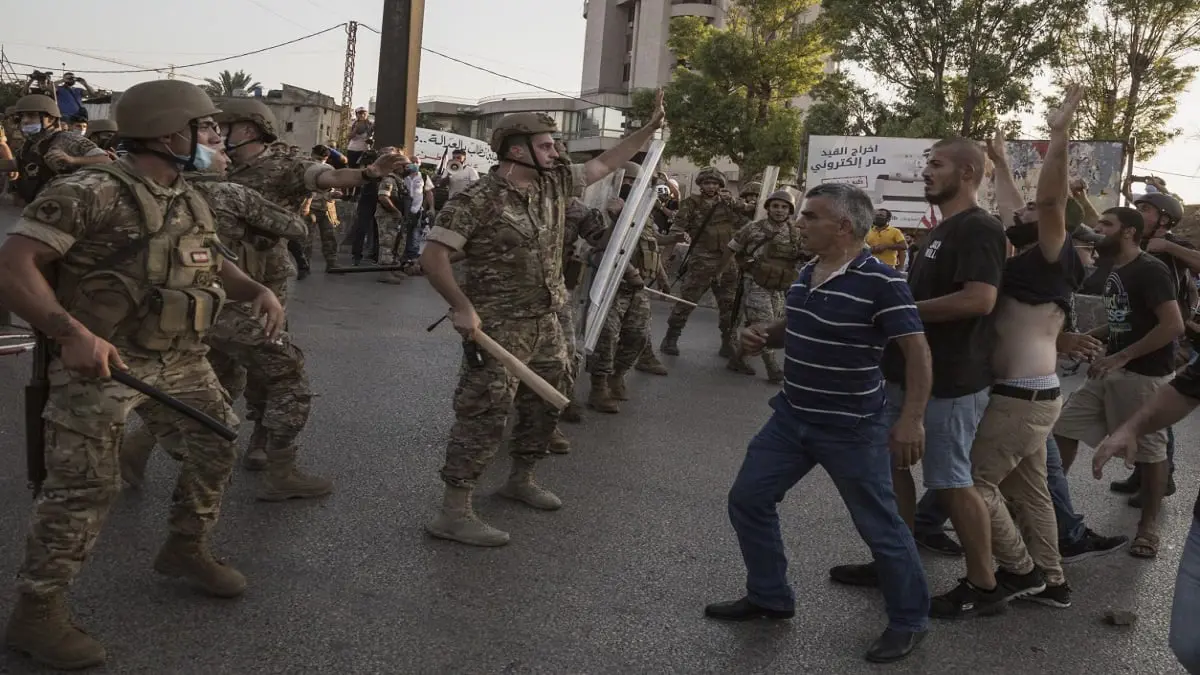 في "أربعينية" انفجار بيروت.. إطلاق نار ومواجهات بمحيط القصر الرئاسي في بعبدا (فيديو)