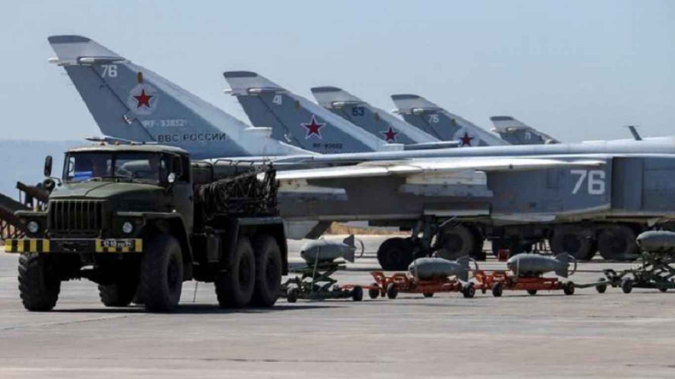 من "حميميم" إلى القامشلي.. تحالف روسي كردي جديد يشعل المواجهة مع دمشق