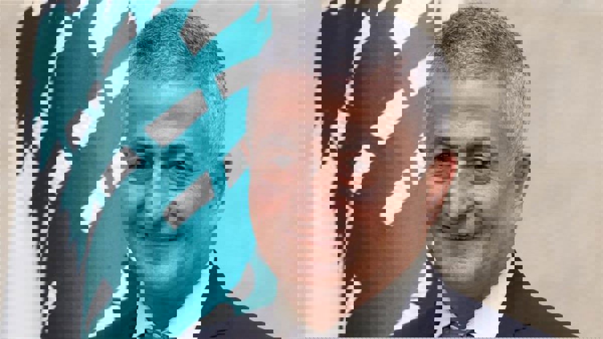 وزير المالية: لبنان يخفض سعر الصرف الرسمي لليرة مقابل الدولار