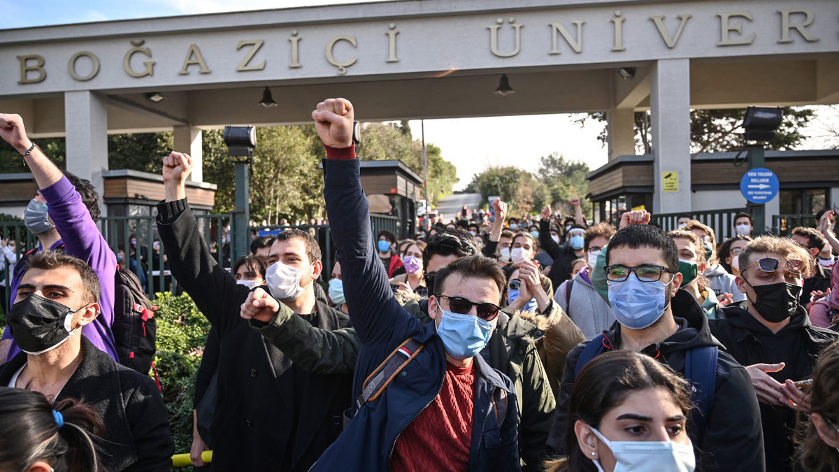 رغم احتجاجات على تعيينه من قبل أردوغان.. رئيس جامعة في إسطنبول يرفض الاستقالة