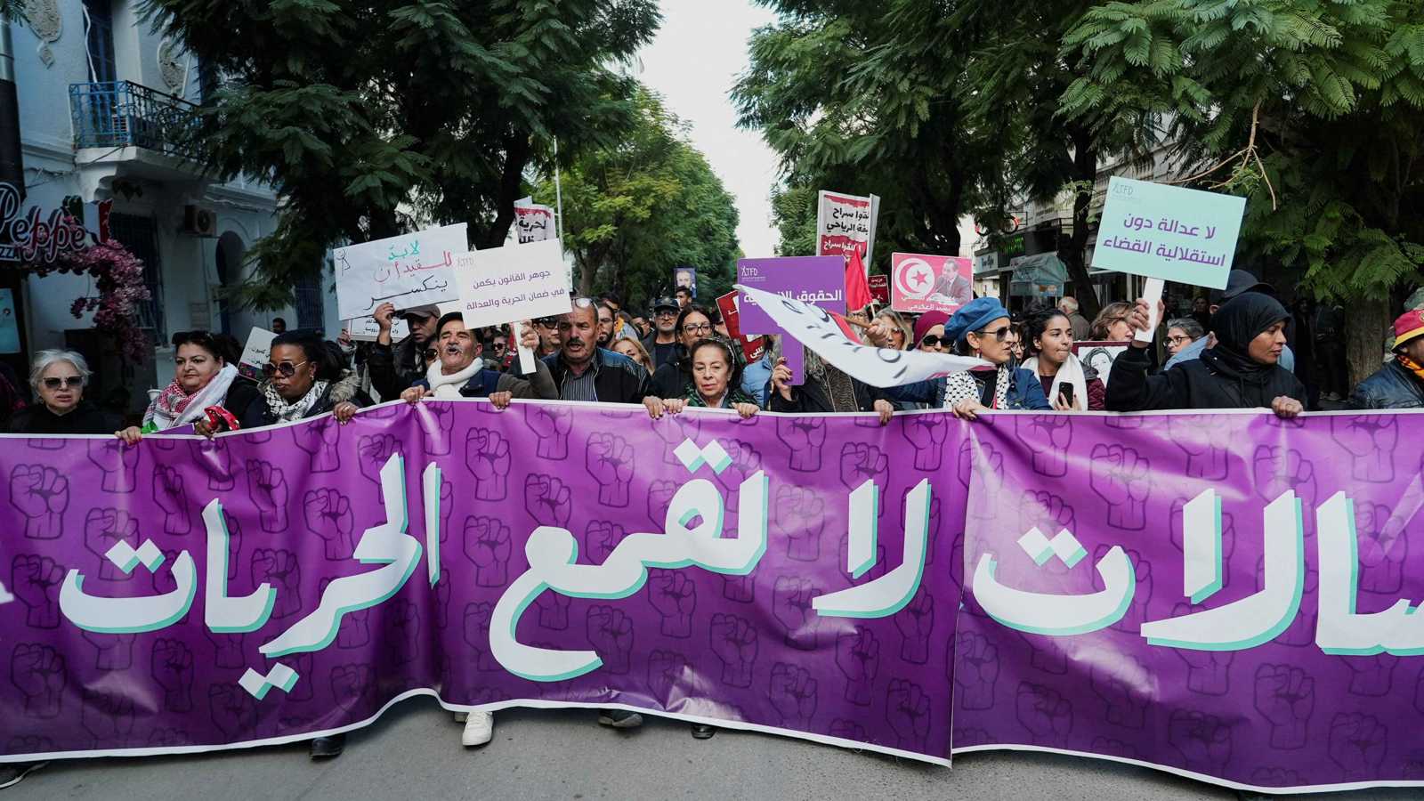 تونس.. "الإضراب" يعمّق القطيعة بين اتحاد الشغل والسلطات