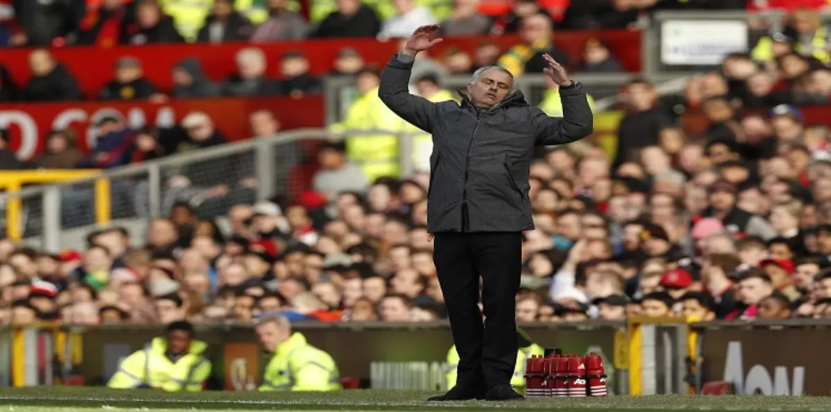 مورينيو ينفعل على مراسل الـBBC: سؤالك سخيف (فيديو)