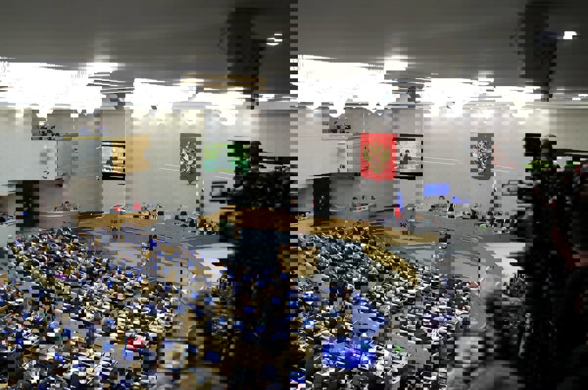 البرلمان الروسي يدرس قانون مصادرة ممتلكات "مزيفي الحقائق"