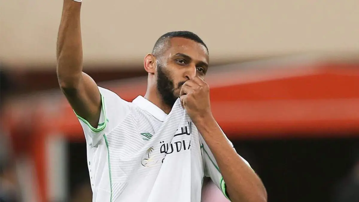 مهند عسيري يعلن رحيله رسميا عن النادي الأهلي السعودي