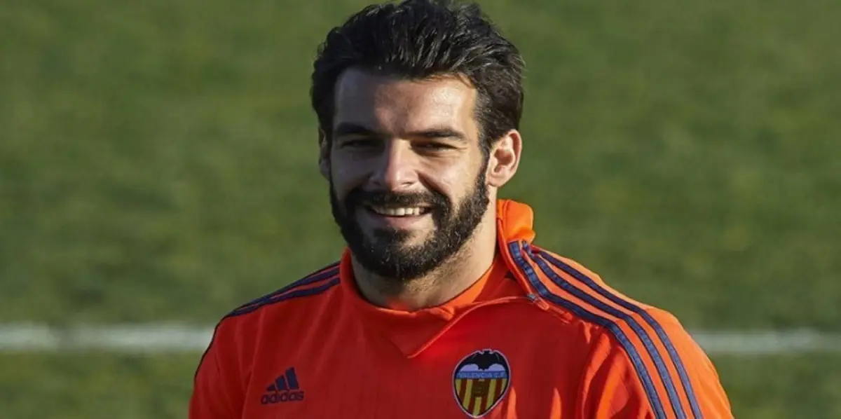 نيفيل مدرب فالنسيا: نيجريدو هو المهاجم المثالي