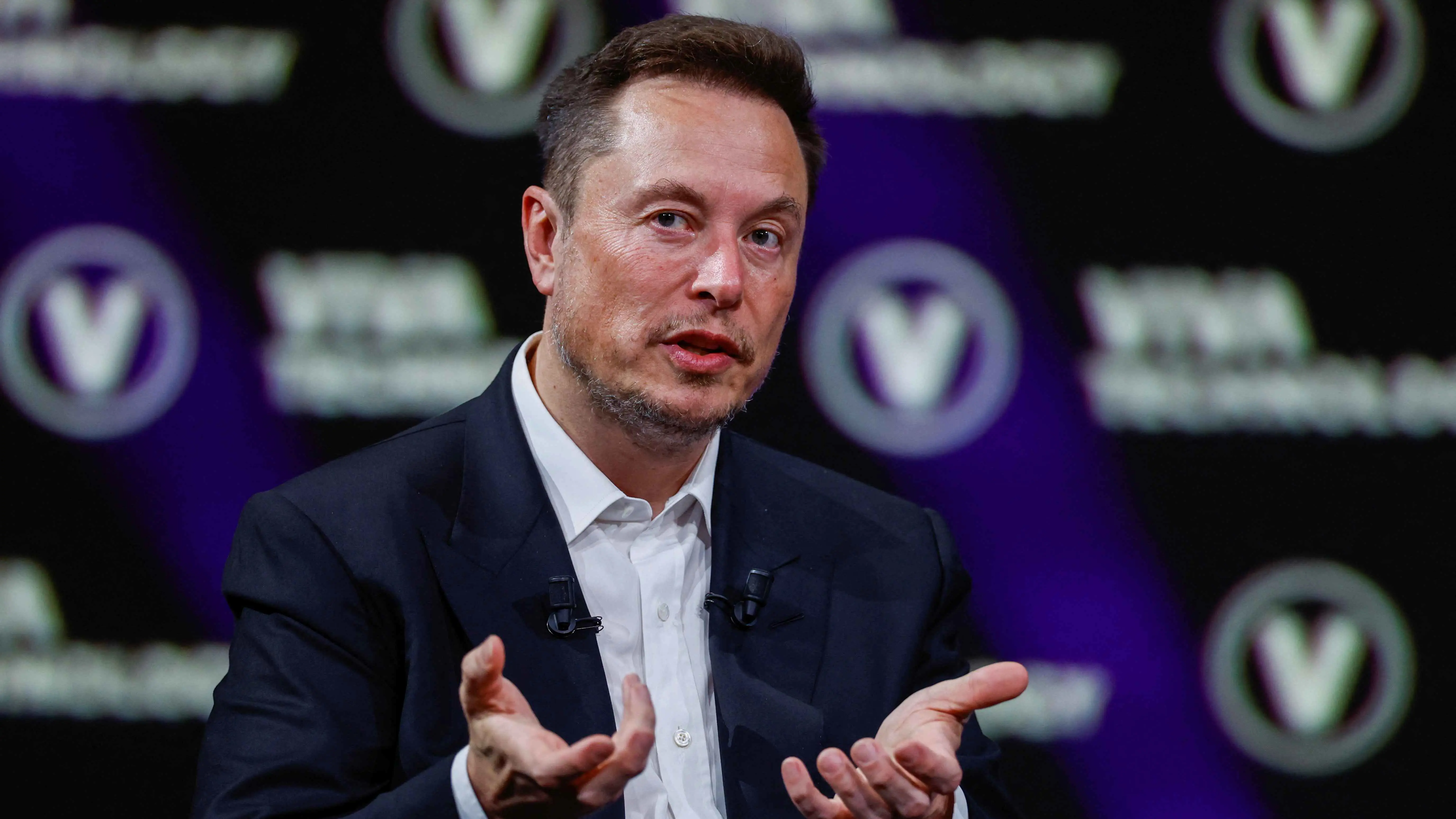 إيلون ماسك يقدم دعمه رسميا لترامب بعد الوقائع التي شهدها تجمعه الانتخابي