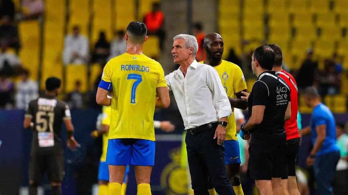 نعم رفضوا التسديد أمام الهلال.. كاسترو يحرج نجوم النصر السعودي (فيديو)