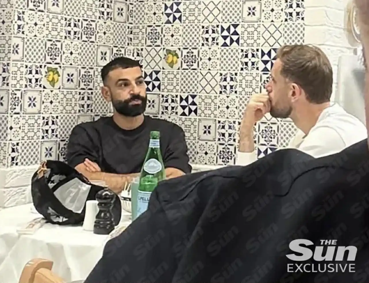 محمد صلاح رفقة هندرسون