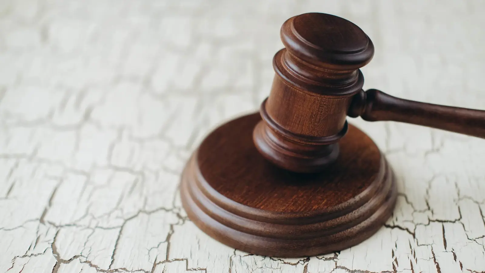 بتهمة النصب والاحتيال.. محاكمة البلوغر المصرية هدير عاطف