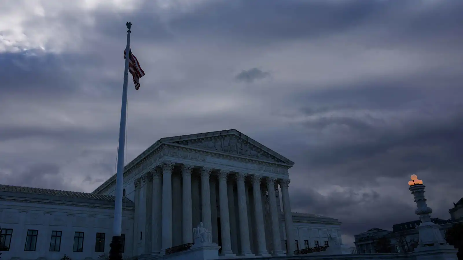 تخفيض الغرامة على "إن سي أو" الإسرائيلية المدانة باختراق هواتف