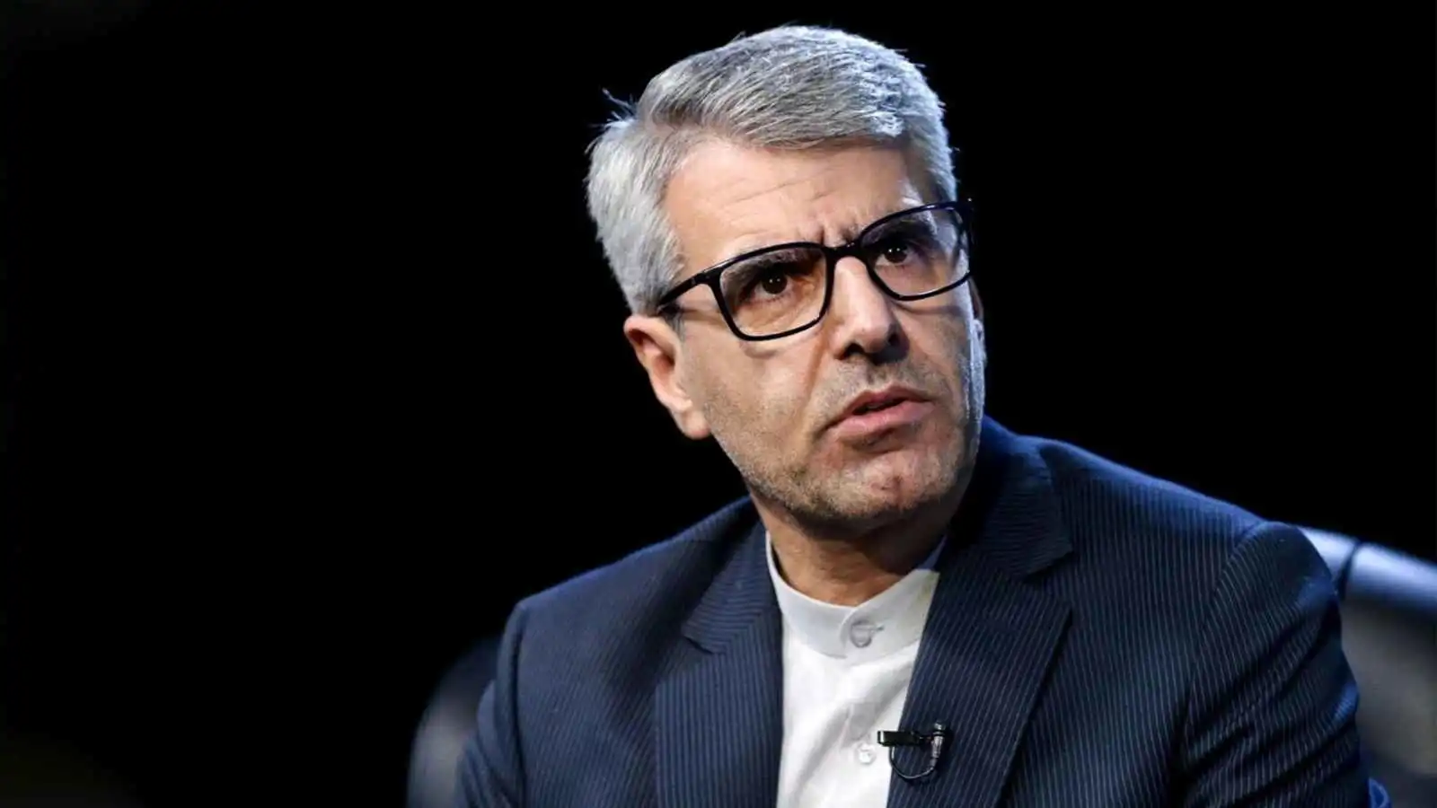 الخارجية الإيرانية تحذر من "إشارات أمريكية متناقضة" قبل المفاوضات