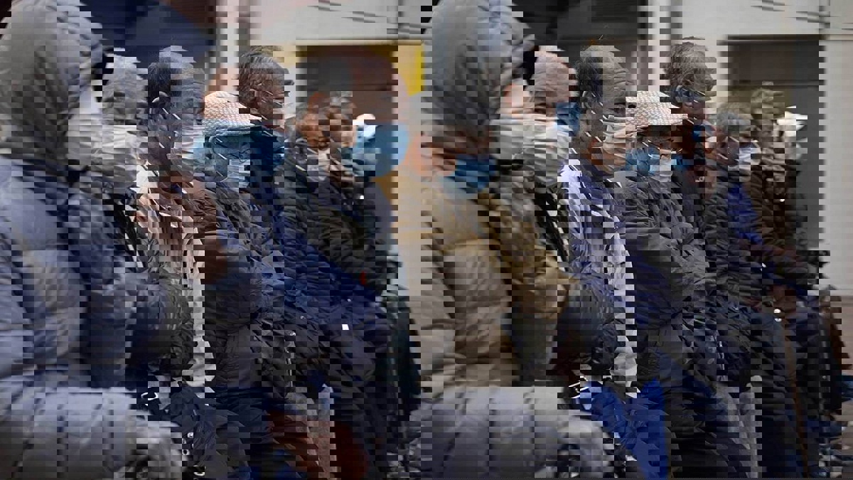 كبار السن الأكثر عرضة للإصابة بكورونا.. إليك 5 طرق تعزز مناعتهم