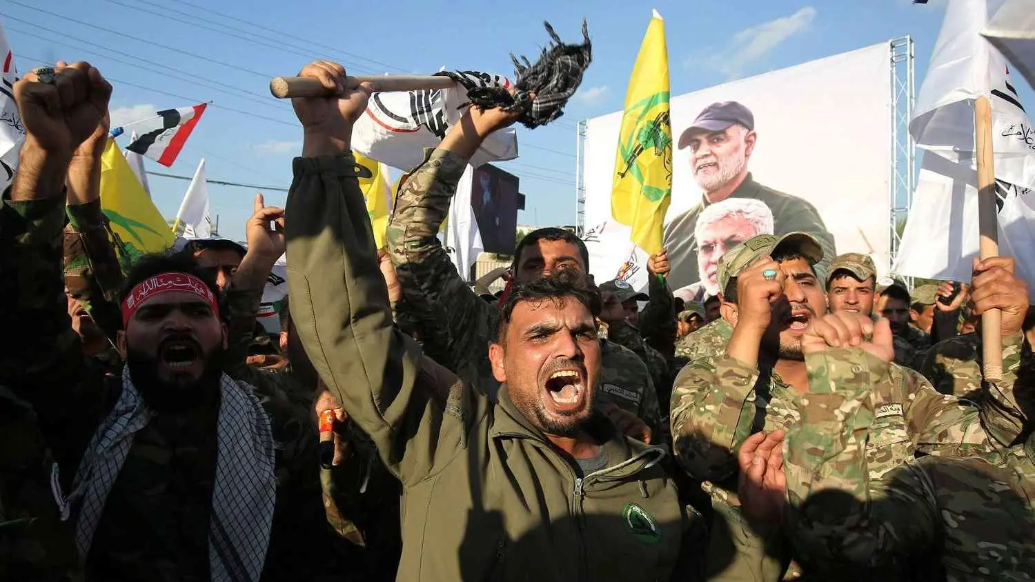 التايمز: "الحرس الثوري" نقل صواريخ بعيدة المدى للميليشيات العراقية