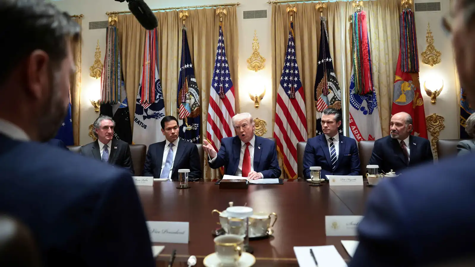 التفاوض كأداة استخبارية.. ترامب يختبر تماسك النظام ومراكز القرار في طهران