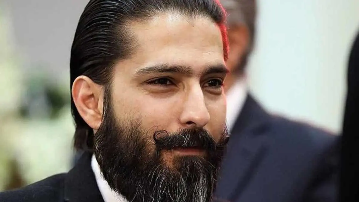 السلطات الإيرانية تعتقل محاميًا بسبب مقابلة إذاعية