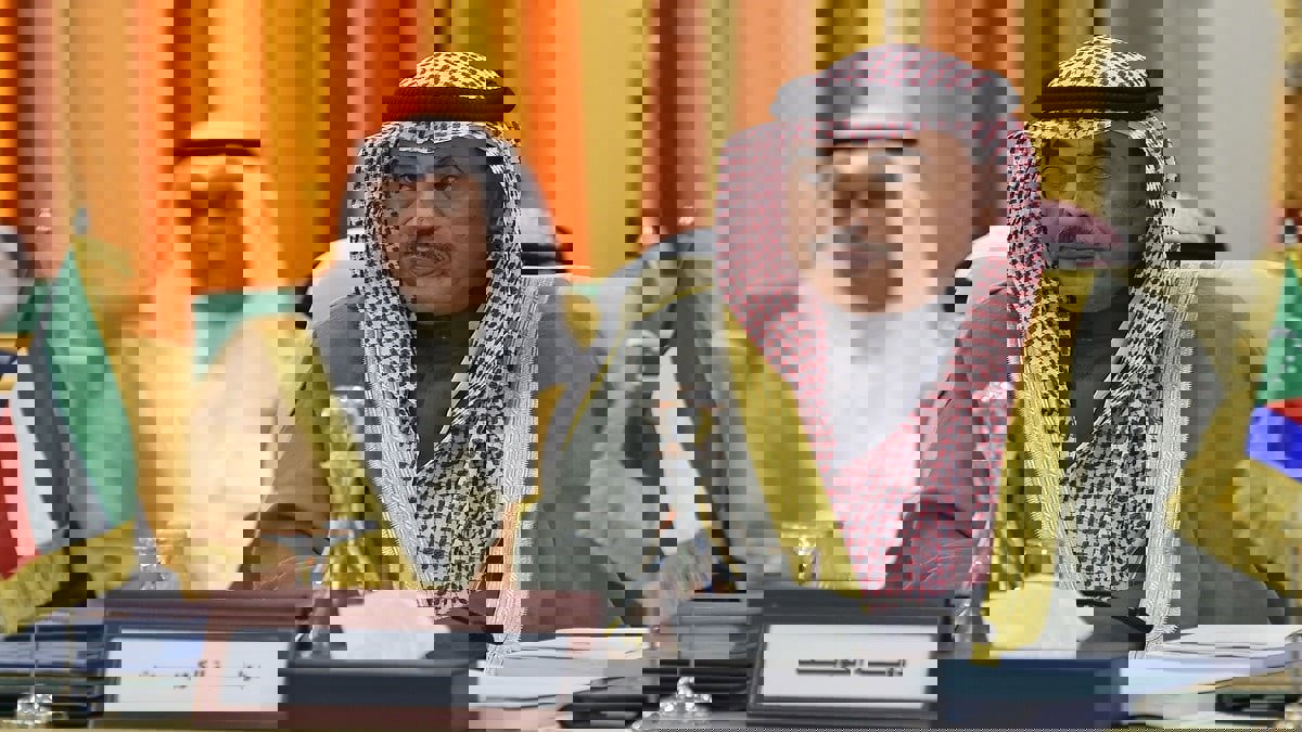 نواب في البرلمان الكويتي يستبقون تشكيل الحكومة بإعلان استجواب صباح الخالد‎