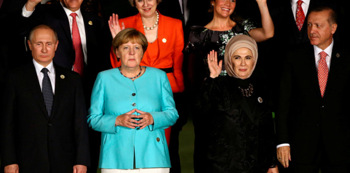 تركيا: انتقاد أردوغان في العيد إساءة للإسلام والمسلمين