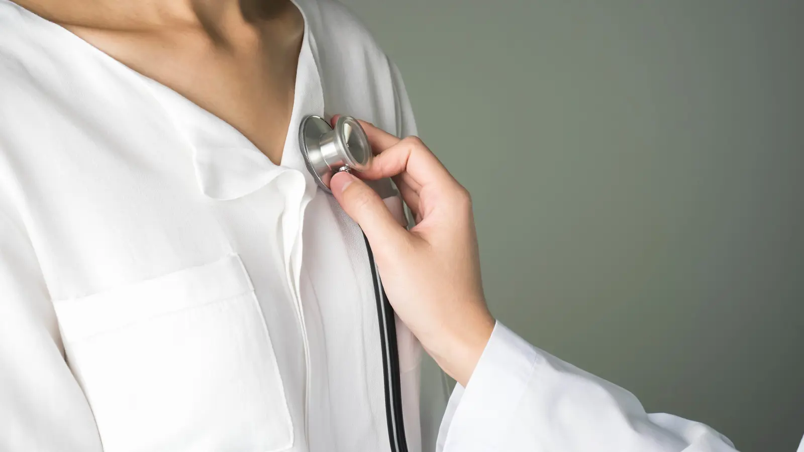 "مقارنة بالرجال".. الاكتئاب يضاعف خطر أمراض القلب لدى النساء