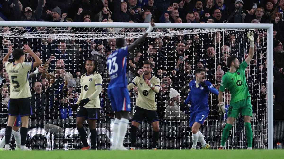 أكثر 3 نجوم فجّروا غضب جماهير برشلونة في لقاء تشيلسي