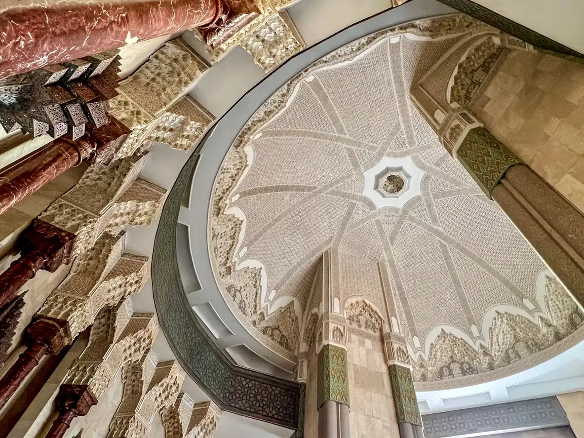 سقف مسجد الحسن الثاني