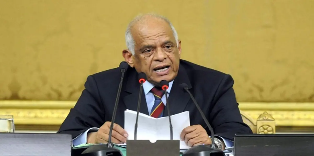 رئيس البرلمان المصري يتلقى إنذارًا قضائيًا بسبب "تيران وصنافير" (صور)