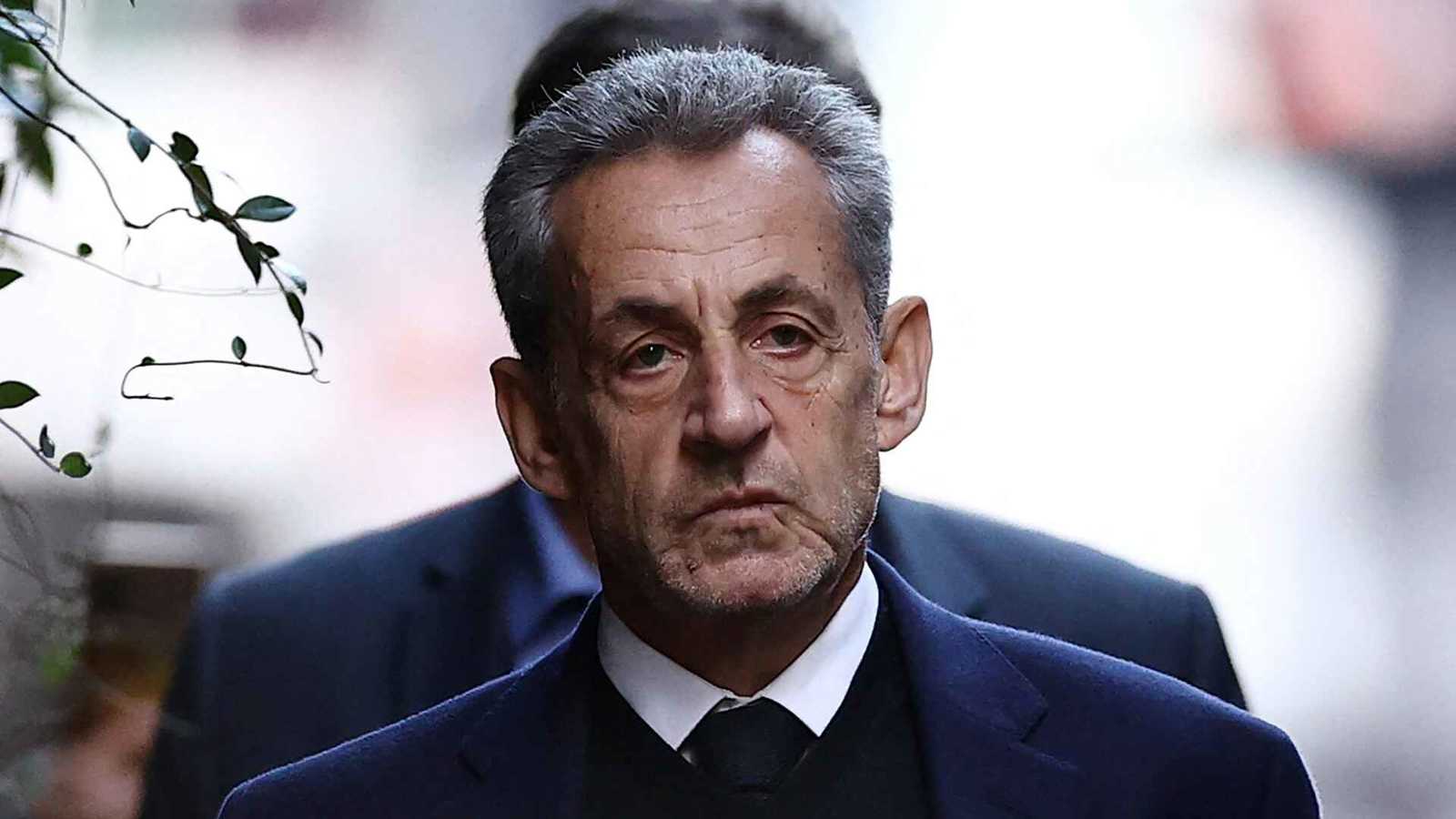 فرنسا.. ملف جديد قد يُعيد ساركوزي إلى قاعة المحكمة