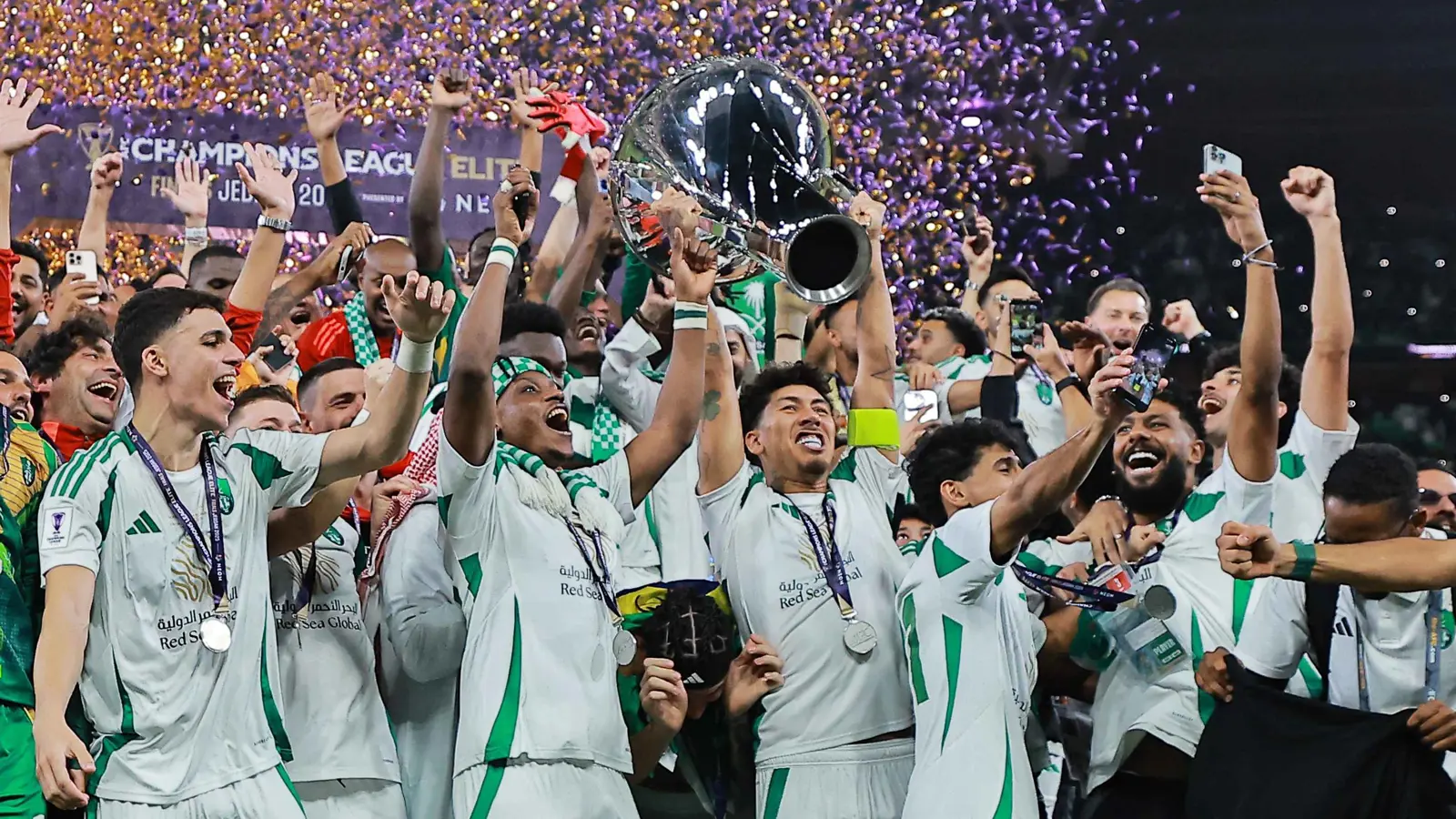 موقف الأهلي السعودي من بيع فيرمينو لنادي السد