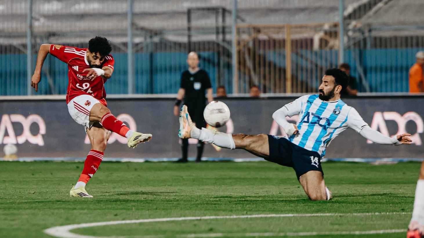 بعد الهزيمة أمام بيراميدز.. هل خسر الأهلي لقب الدوري المصري؟ 