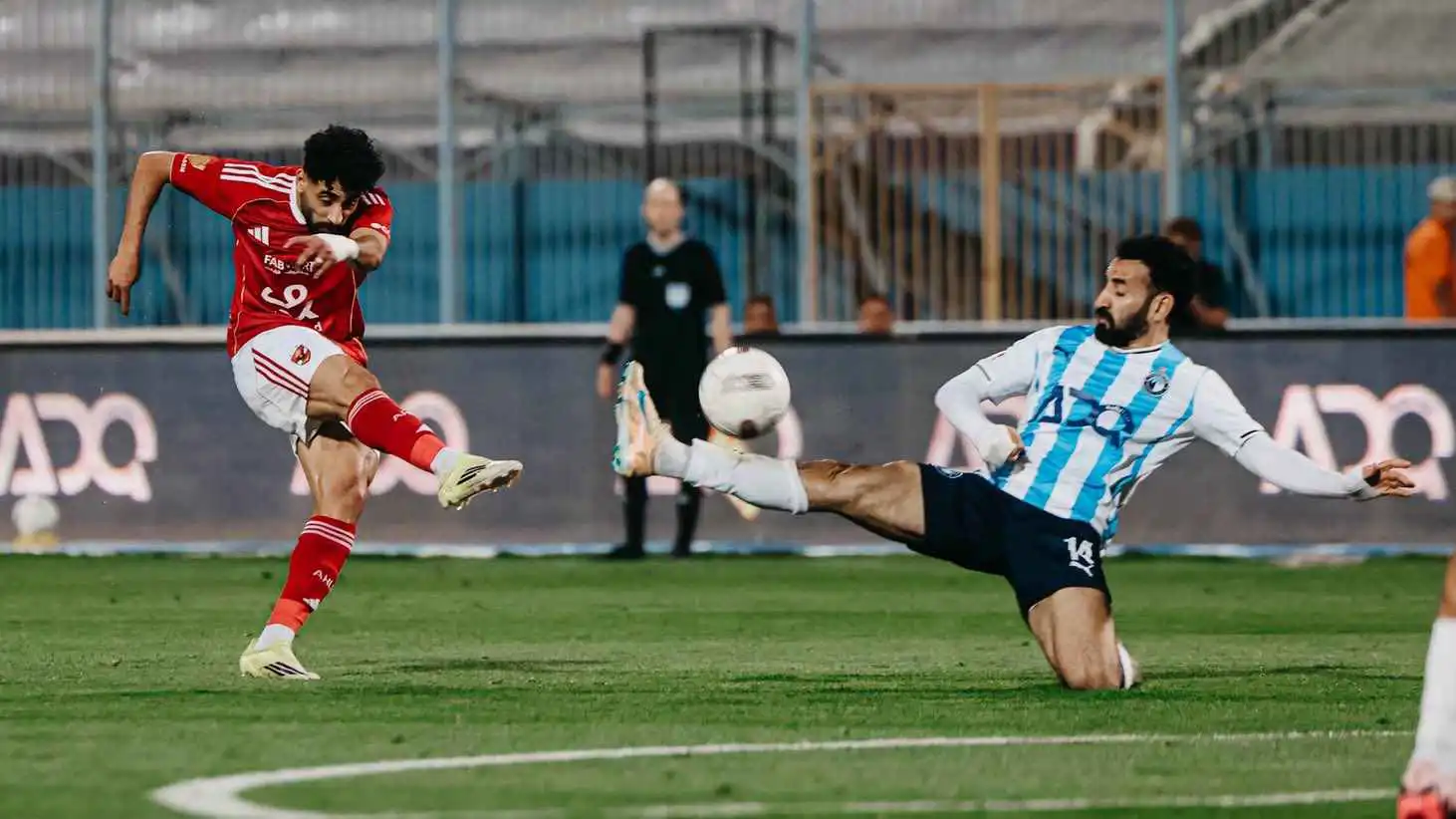 بعد الهزيمة أمام بيراميدز.. هل خسر الأهلي لقب الدوري المصري؟