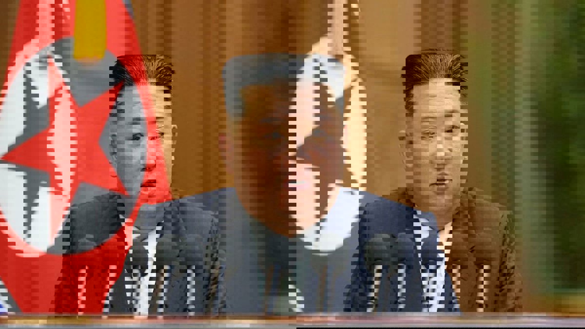 زعيم كوريا الشمالية يضع مدينة تحت الحصار بسبب 600 رصاصة
