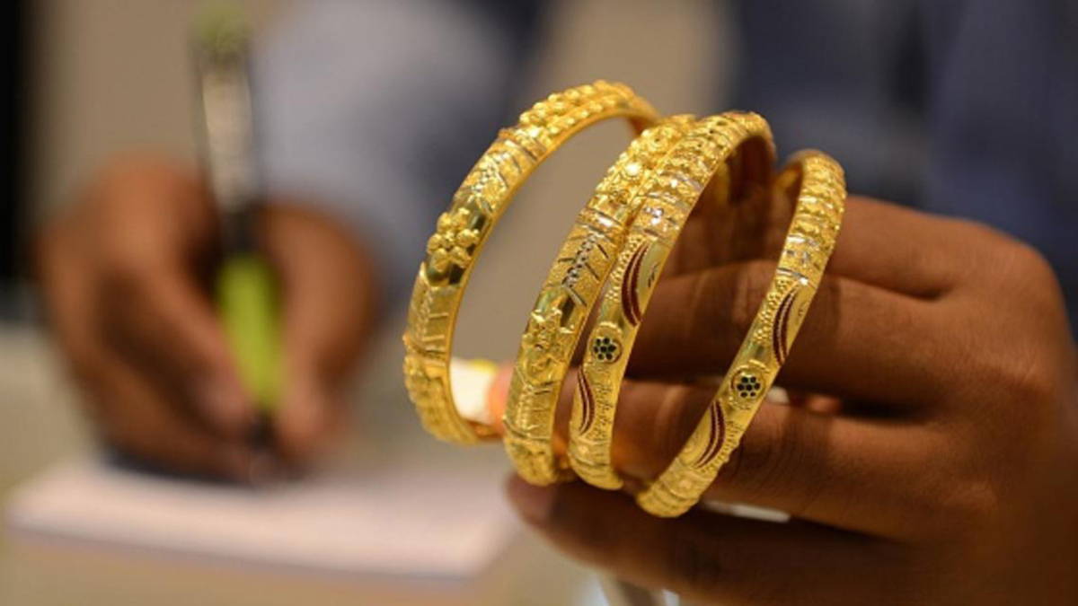 الذهب يرتفع بفعل توترات الشرق الأوسط