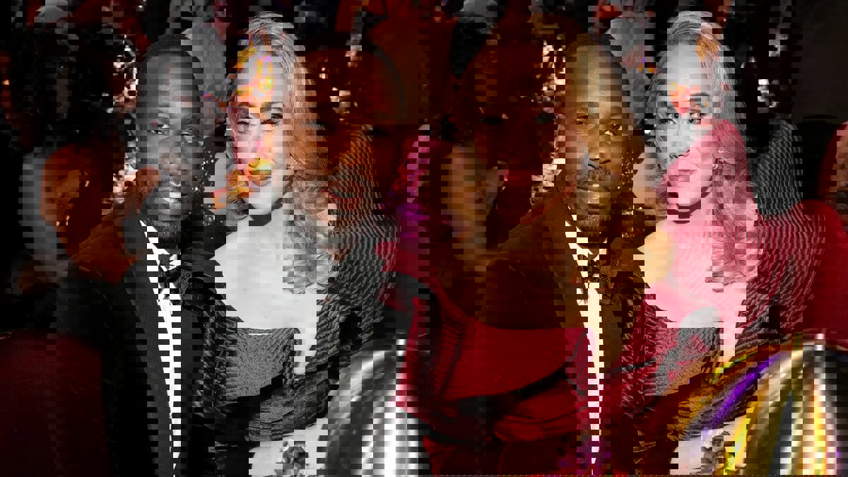 أديل تعترف بزواجها من ريتش بول