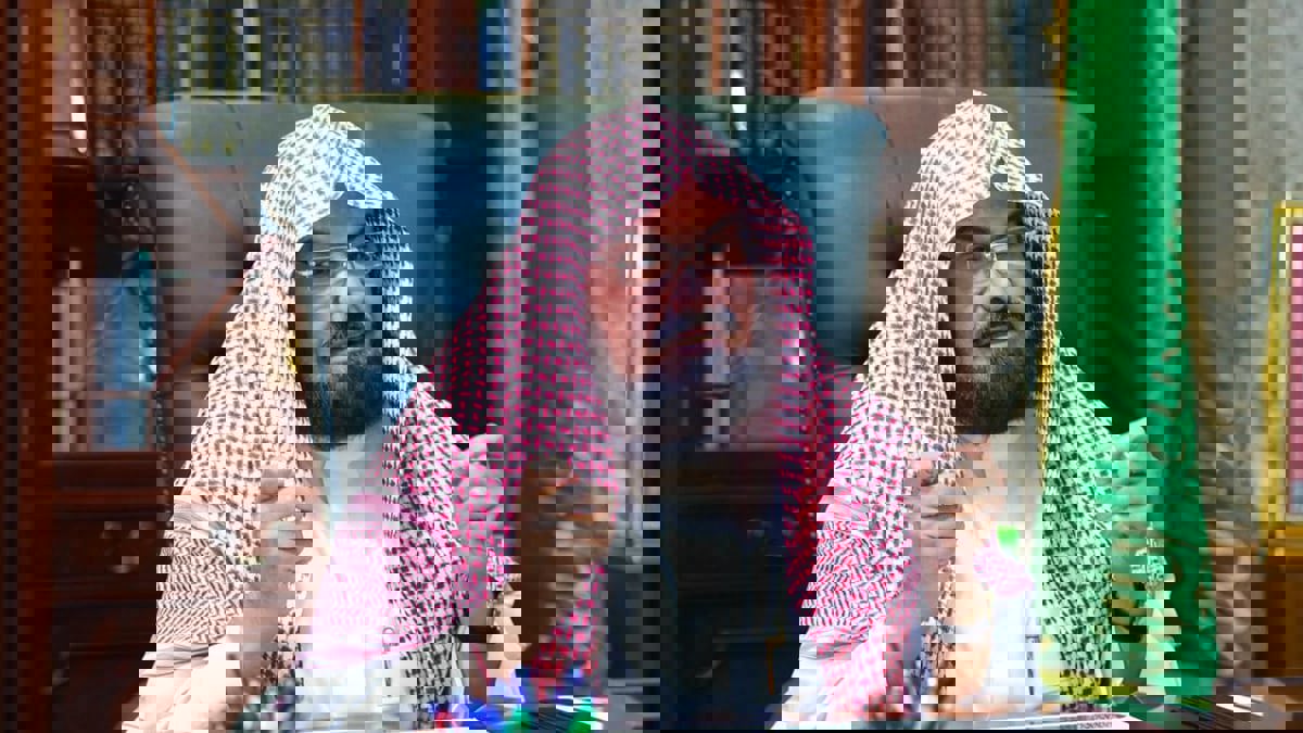 السديس يعفي عددا من القيادات لتقصيرهم في أداء مهامهم خلال الحج