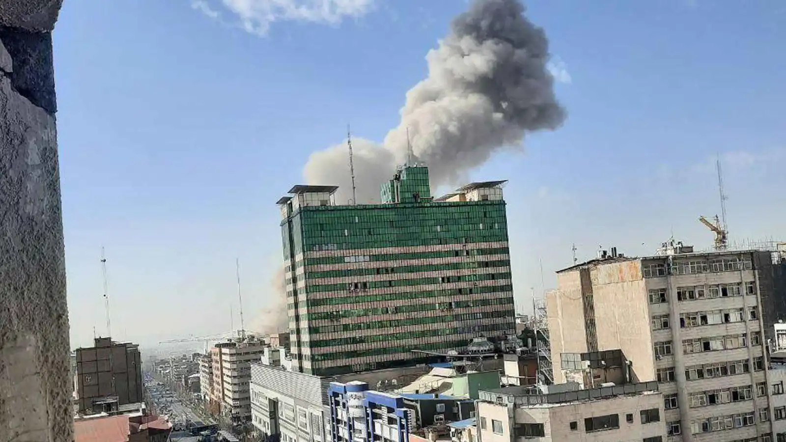 يديعوت أحرونوت: الهجمات على طهران طالت أهدافا محددة