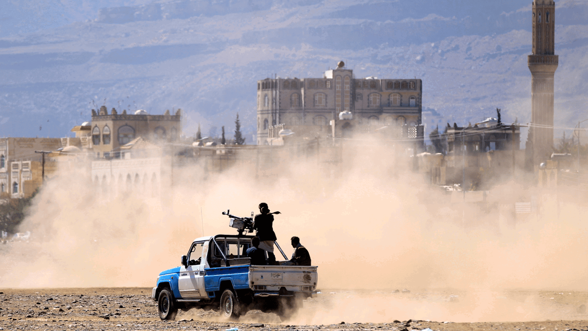 ميليشيا الحوثي تجري عمليات تهجير قسري لسكان "رأس عيسى" في الحديدة