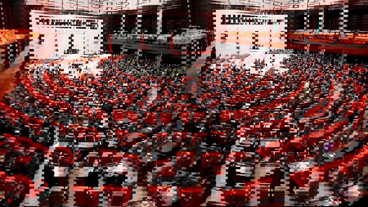 البرلمان التركي يمرر قانون "تكميم أفواه" رواد مواقع التواصل الاجتماعي