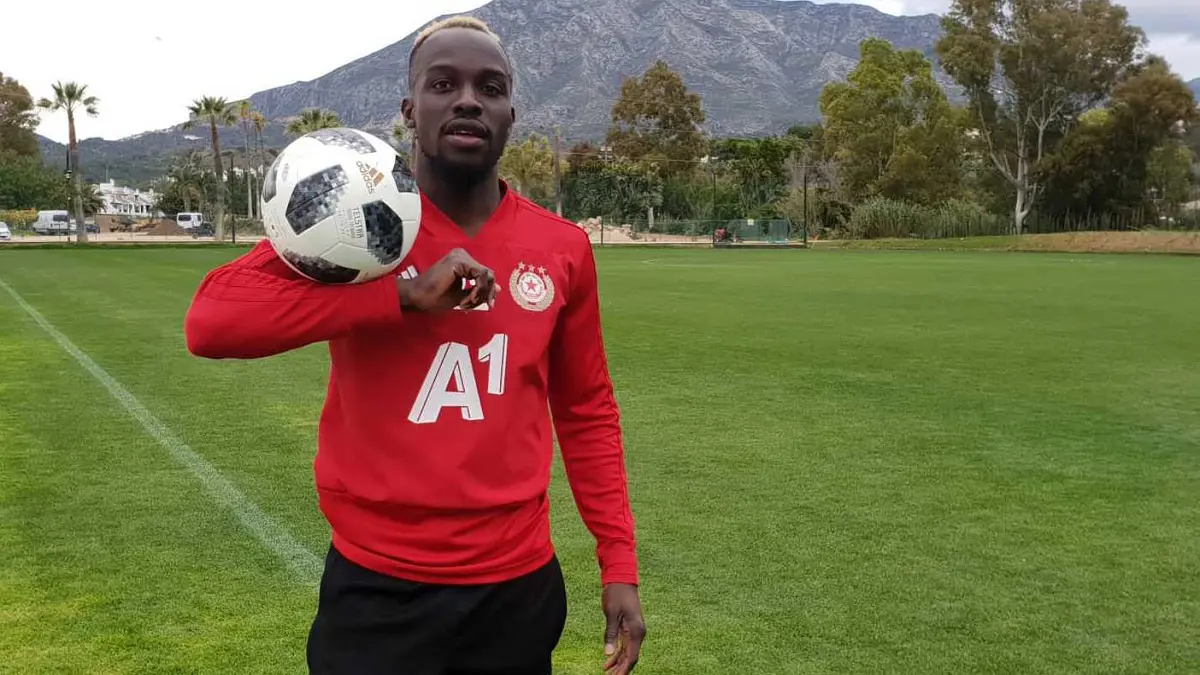 فشل صفقة انتقال علي سوي للنادي الأهلي المصري وفايلر يهاجم الإدارة ويتمسك بأجاي