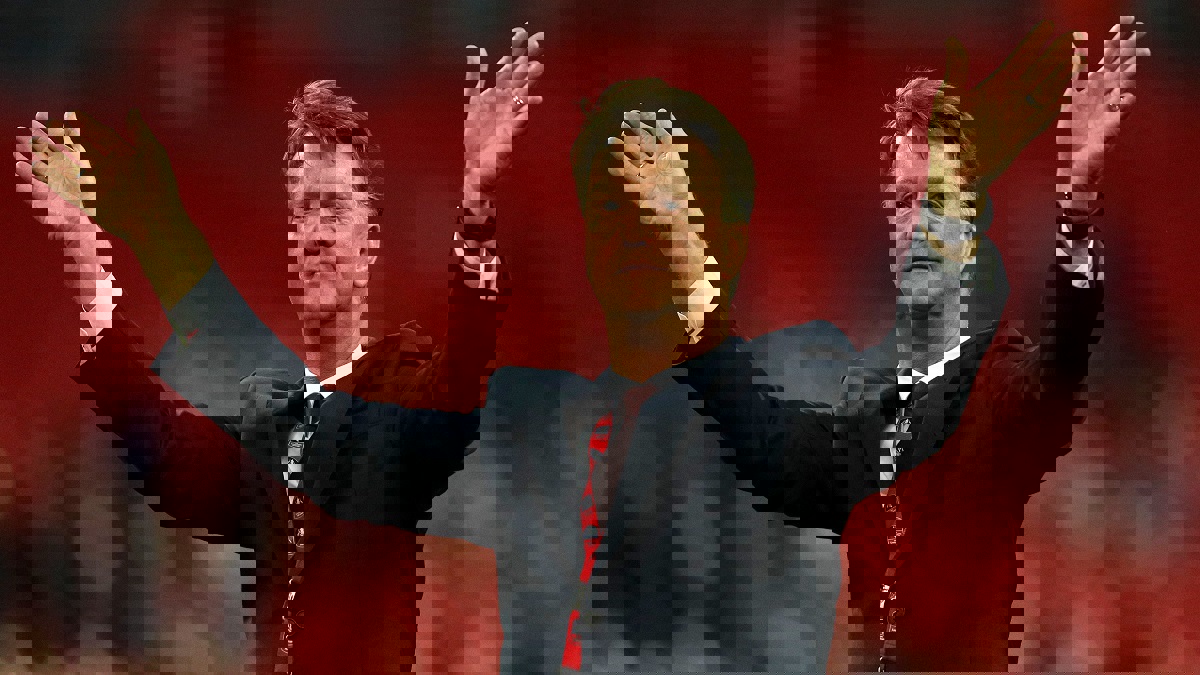 رسميًا.. لويس فان غال يعتزل التدريب نهائيًا