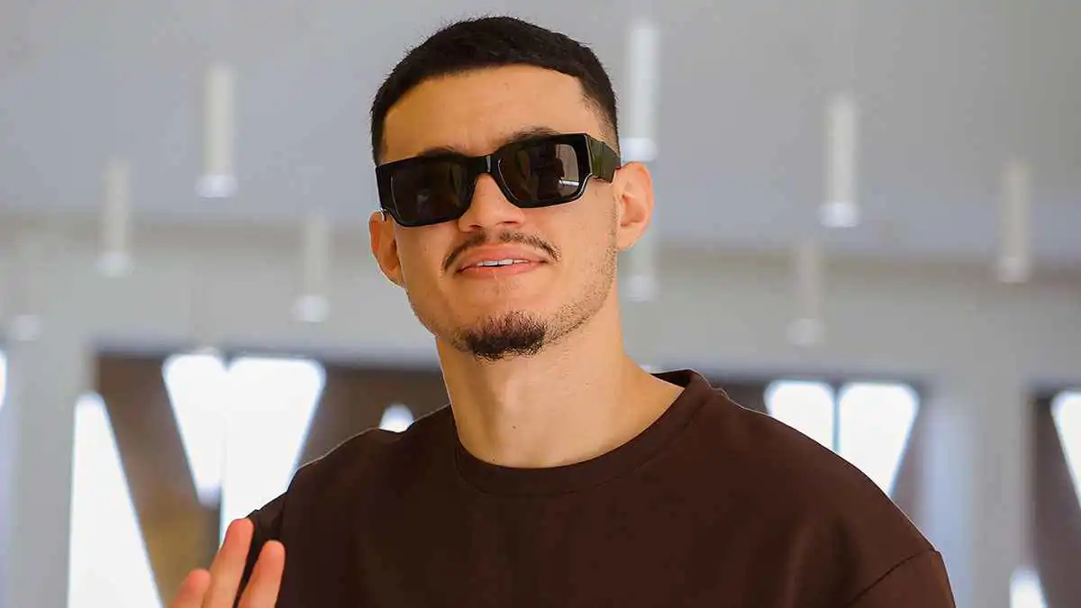 رغم الأمل الضعيف.. لماذا يصر الهلال على ملاحقة عبد الله الحمدان؟